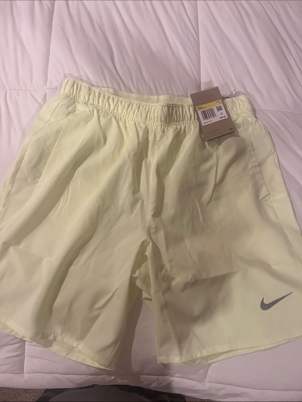 Nike Challenger Men’s Pale Yellow Running Shorts Small